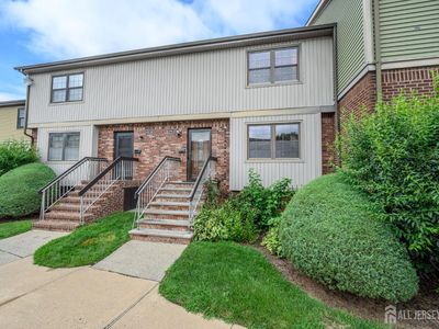 614 Maple Hill Dr