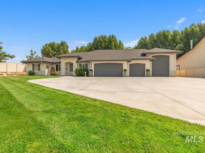 8858 S Fuego Ave