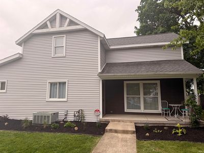 104 E Prairie St