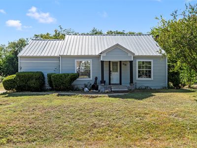 Property at 808 N Main St, Kemp, TX