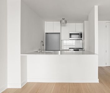 380 Rector Pl APT 20F