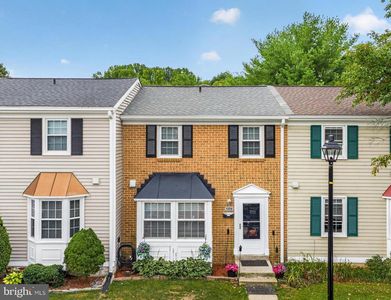 1858 Sharwood Pl