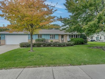 934 Nicolet Ave