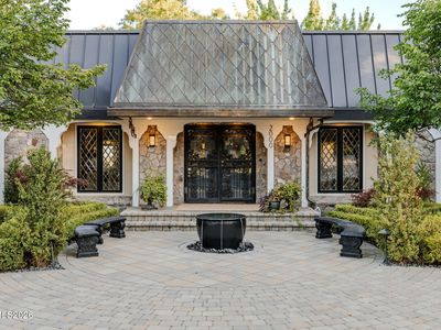 2000 Manzanita Ln