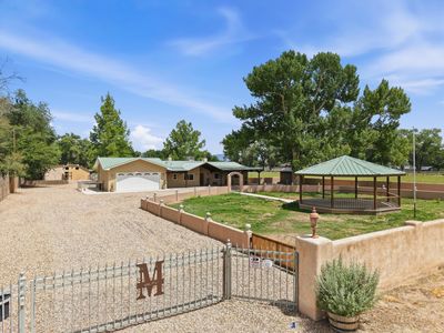 1600 W Bosque Loop