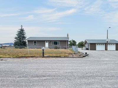 424 Cactus Rd
