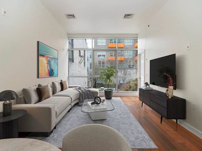 162 N 12th St APT 2B