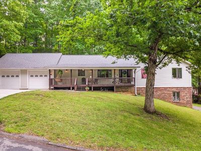 400 Mapleton Dr NW