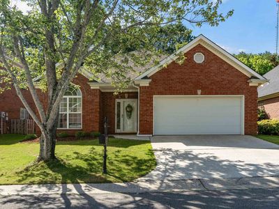 921 Castlemaine Ct
