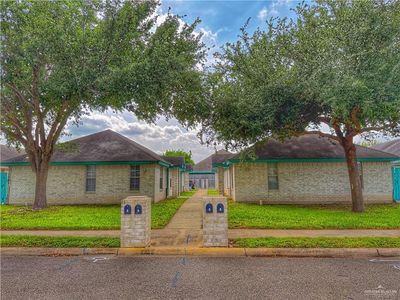 1105 Lexington Cir