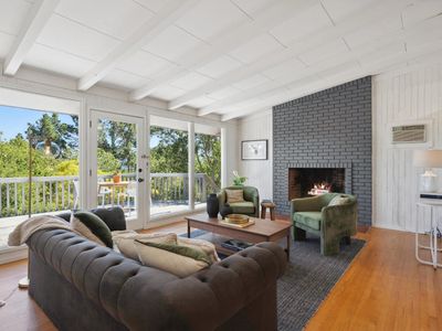 100 Country Club Dr