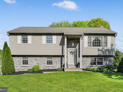 Property at 302 Grant St, Reinholds, PA