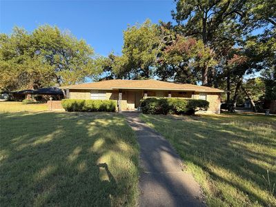 301 Lakewood Dr