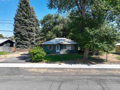 145 N Grand Ave