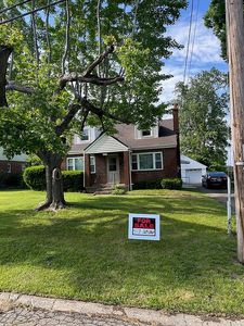 101 W Crest Dr