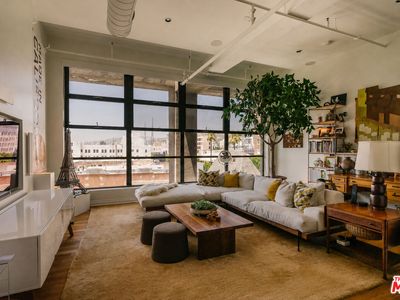 1645 Vine St APT 511