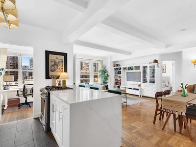330 W 72nd St APT 7D