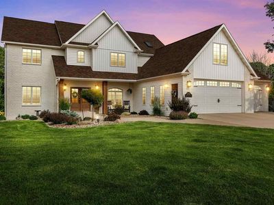 1574 Turkey Ridge Ct NW