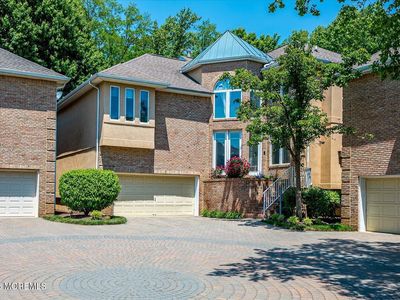 116 Sequoia Woods Court