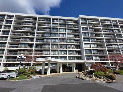 300 High Point Dr APT 614