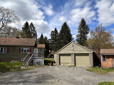 Property at 266 Brookfield Rd, Charlton, MA