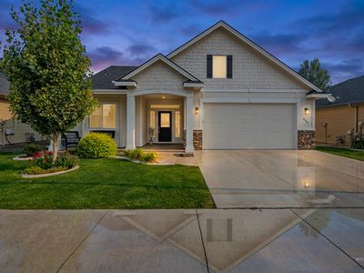 256 E Edmonds Dr