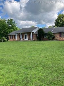 429 Greenbrier Ests