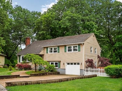 17 Ravine Ct