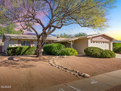 7451 E La Cienega Dr