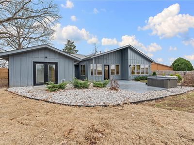 1102 NW 11th St