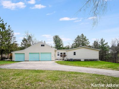 Property at 1720 W Fenwick Rd, Fenwick, MI