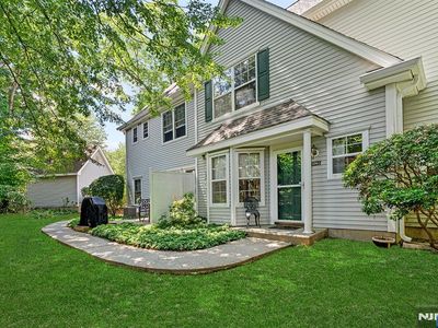 1005 Chatfield Dr