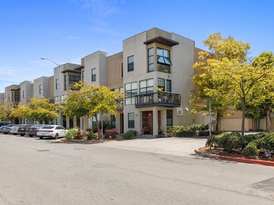 Property at 82 City Limits Cir, Emeryville, CA