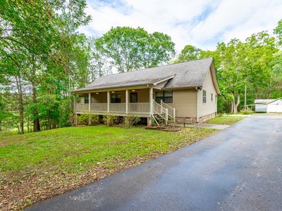 54 Vaughn Dr