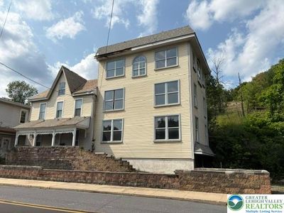 581 Mauch Chunk Rd