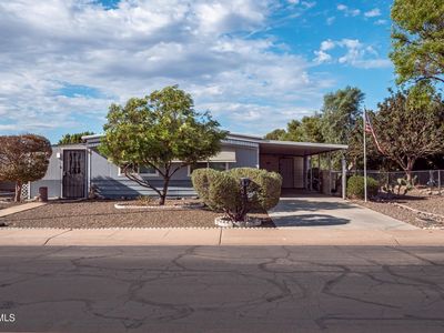 6534 W SUNNYSLOPE Lane