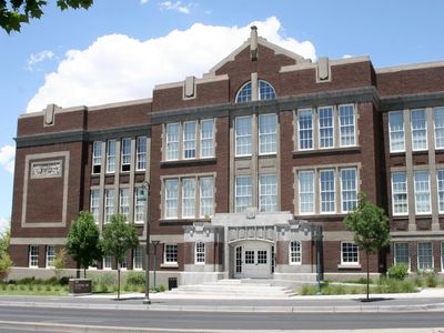 301 Central Ave NE #202