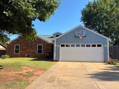 2105 Castle Rock