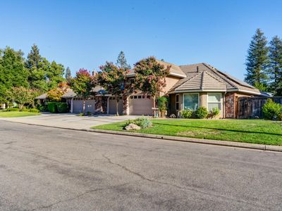 859 E Partridge Ln