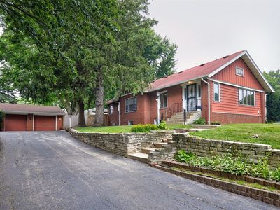 320 N 2nd St