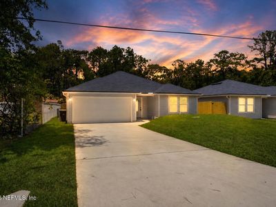 6219 MONCRIEF Road W