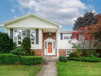 36 Roman Dr