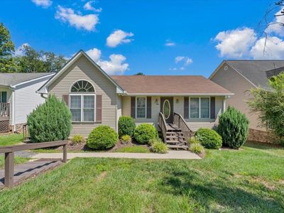 2349 Locust Grove Cir NE