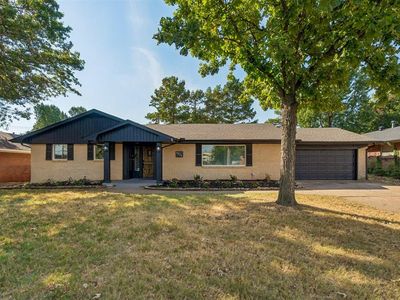 2304 NW 49th St