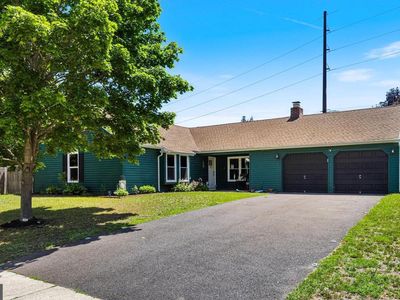 4 Ainsworth Ln