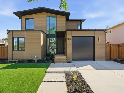 12 Maywood Ln