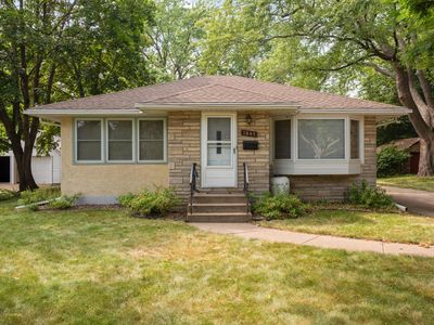 Property at 1847 Fernwood Ave, Roseville, MN