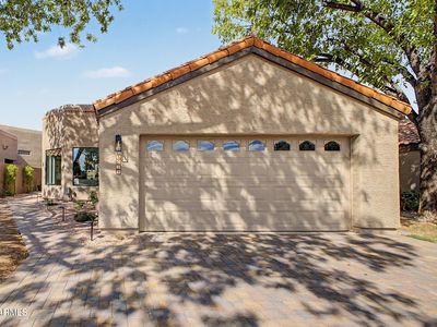 4024 E PARADISE Drive