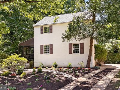 Property at 204 N Evergreen St, Arlington, VA