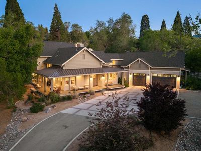1010 Skyline Blvd